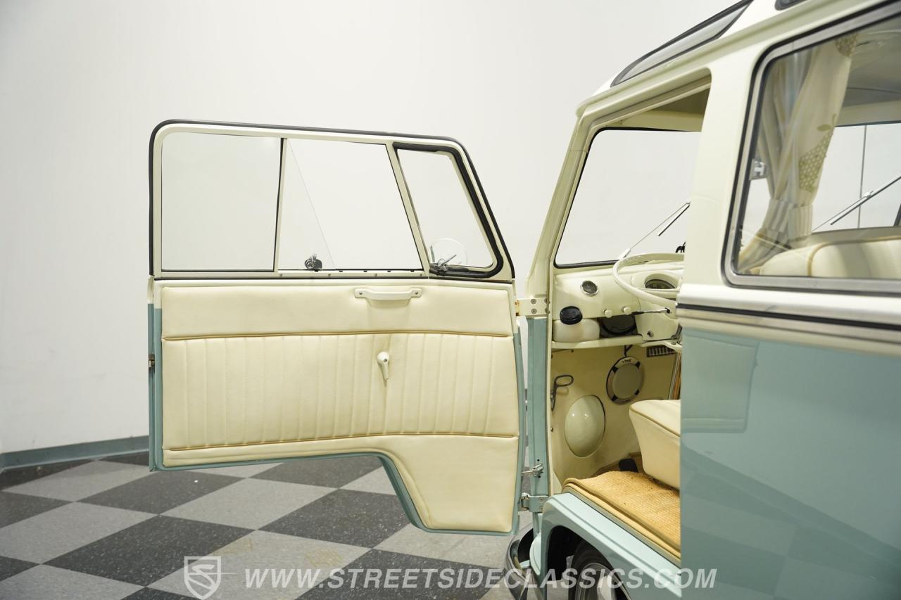 1966 Volkswagen Type 2 Weekender