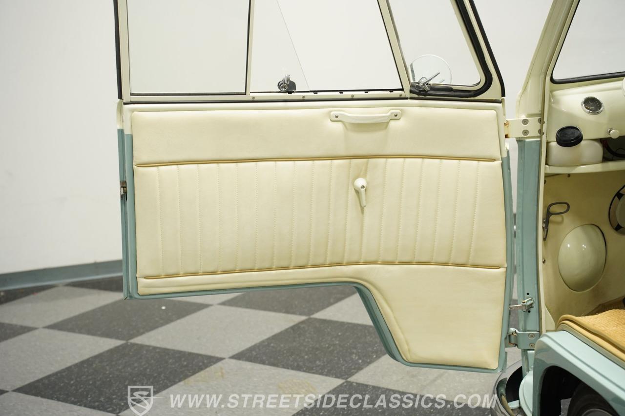 1966 Volkswagen Type 2 Weekender