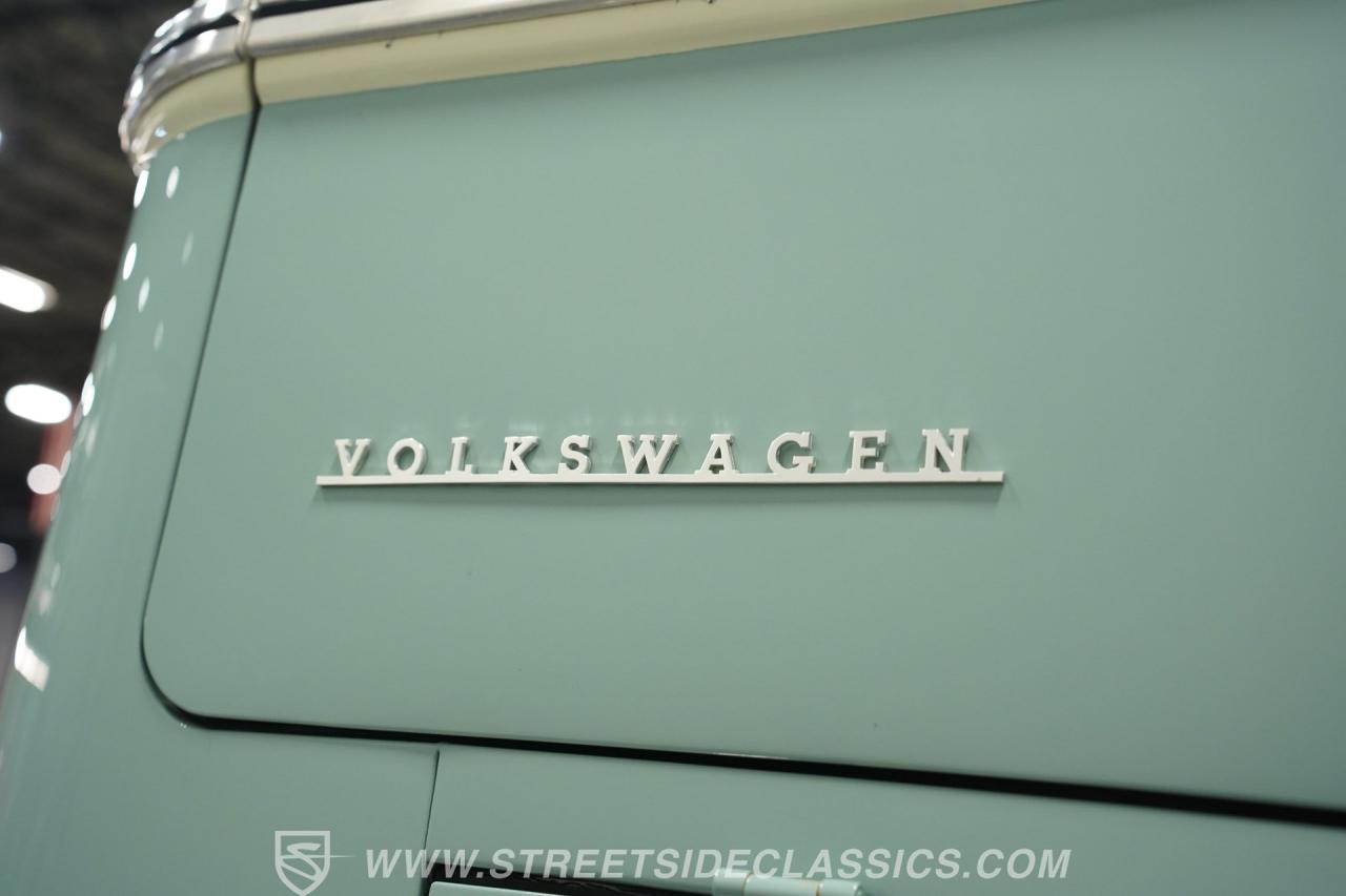 1966 Volkswagen Type 2 Weekender