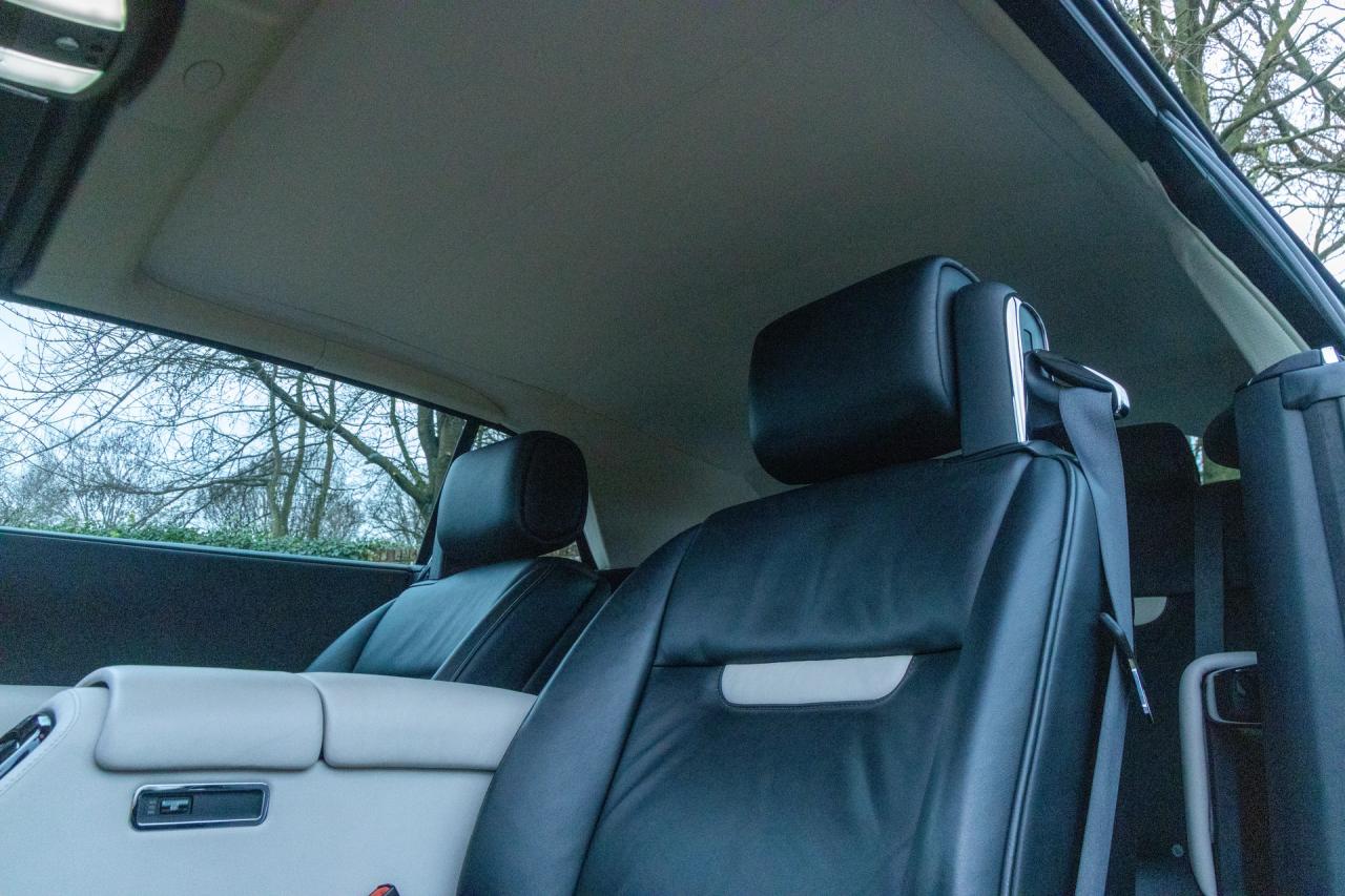 2009 Rolls - Royce Phantom Drophead Coup&eacute; &ldquo;One of the finest&rdquo;