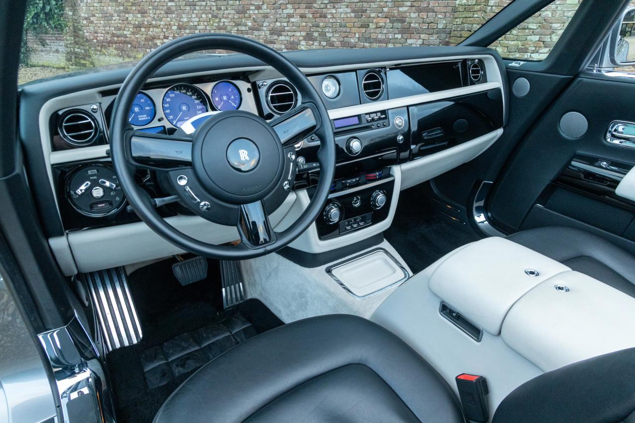 2009 Rolls - Royce Phantom Drophead Coup&eacute; &ldquo;One of the finest&rdquo;