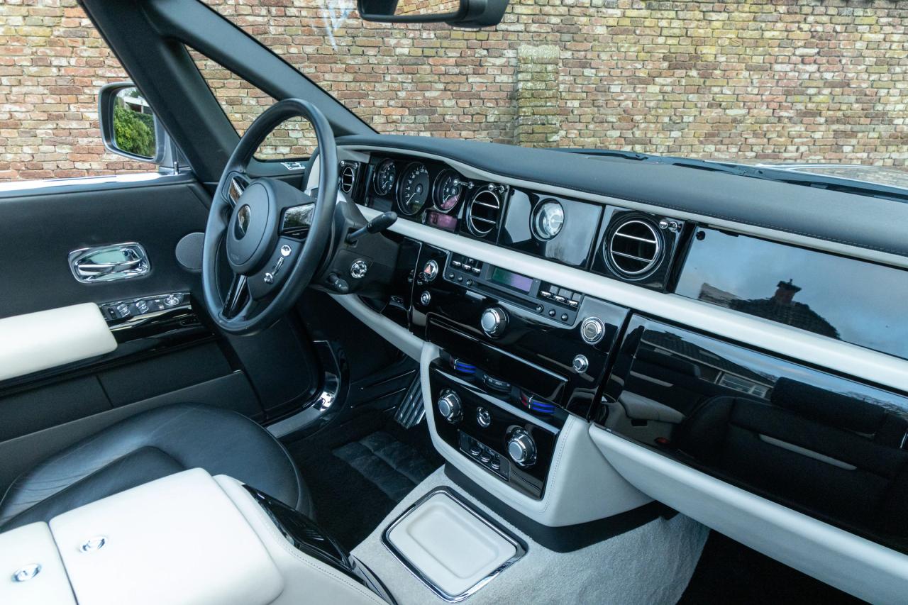 2009 Rolls - Royce Phantom Drophead Coup&eacute; &ldquo;One of the finest&rdquo;