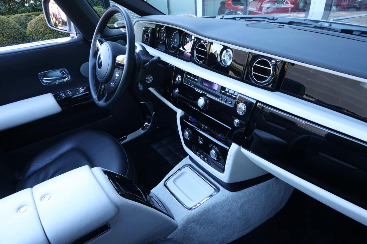 2009 Rolls - Royce Phantom Drophead Coup&eacute; &ldquo;One of the finest&rdquo;