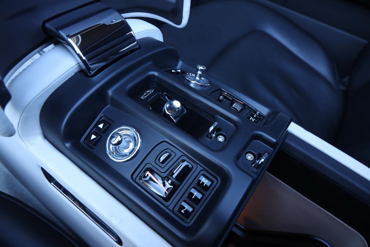 2009 Rolls - Royce Phantom Drophead Coup&eacute; &ldquo;One of the finest&rdquo;