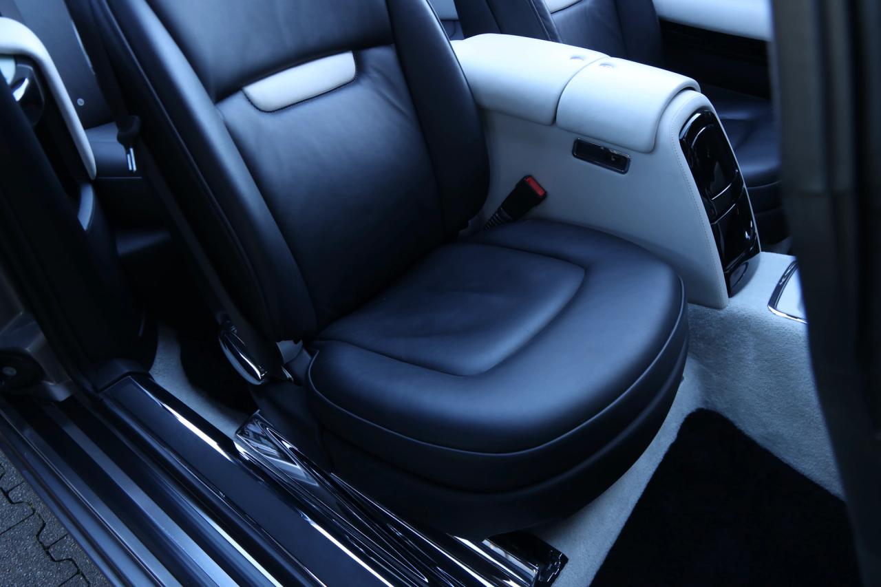 2009 Rolls - Royce Phantom Drophead Coup&eacute; &ldquo;One of the finest&rdquo;