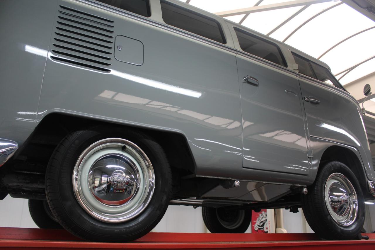 1967 Volkswagen T1 &ldquo;Samba-Customized&rdquo;/ Micro Bus