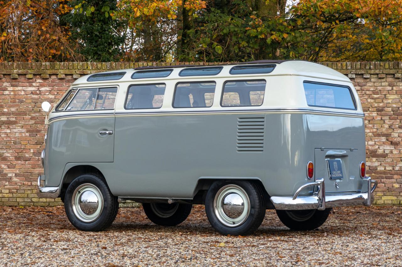 1967 Volkswagen T1 &ldquo;Samba-Customized&rdquo;/ Micro Bus