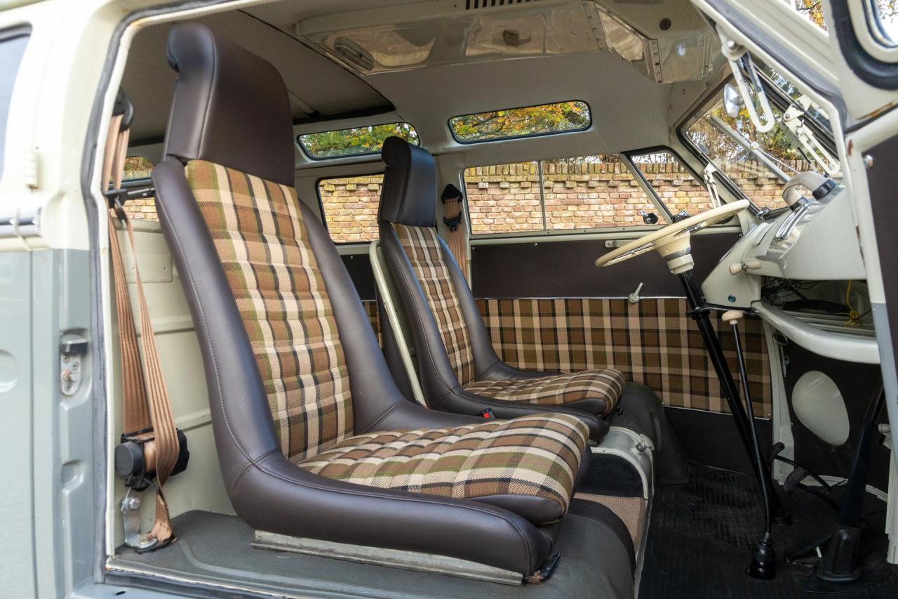 1967 Volkswagen T1 &ldquo;Samba-Customized&rdquo;/ Micro Bus