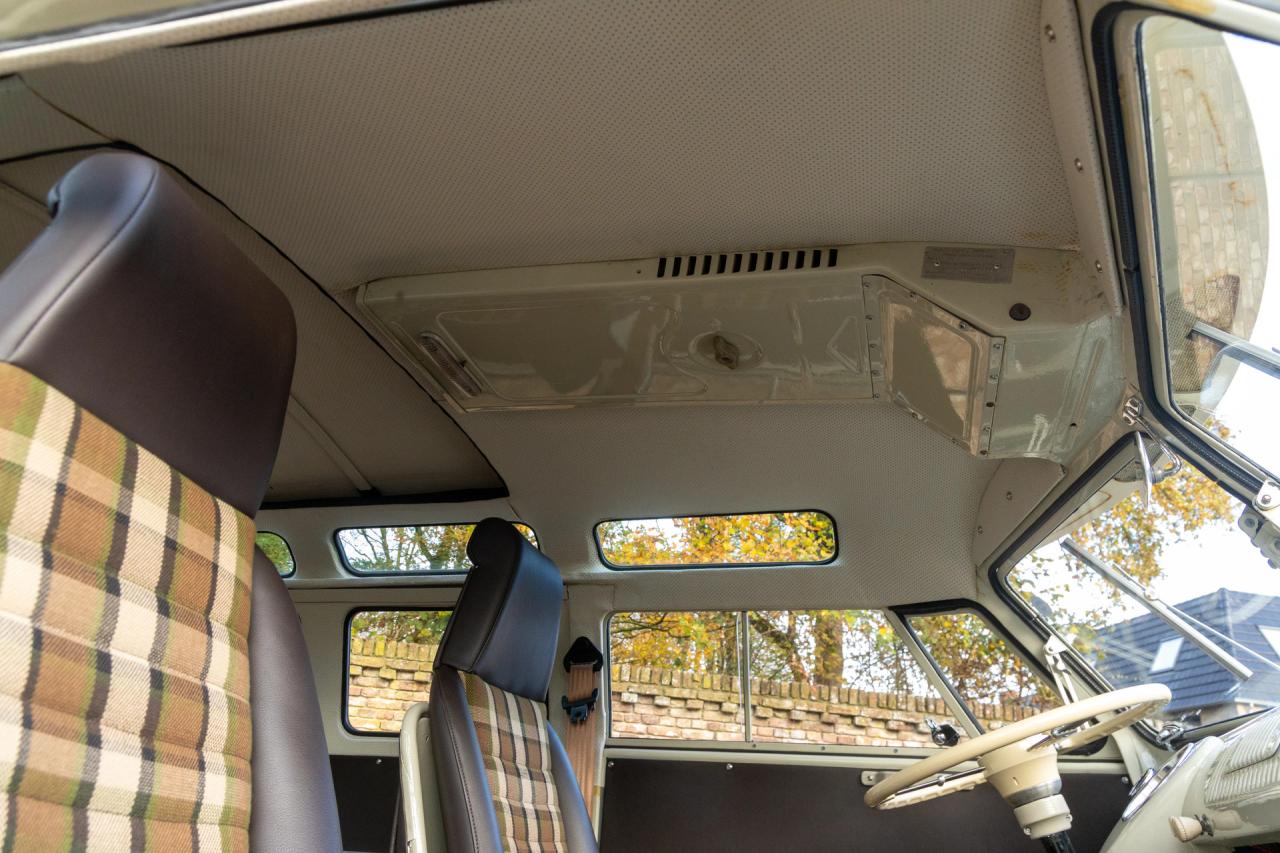 1967 Volkswagen T1 &ldquo;Samba-Customized&rdquo;/ Micro Bus