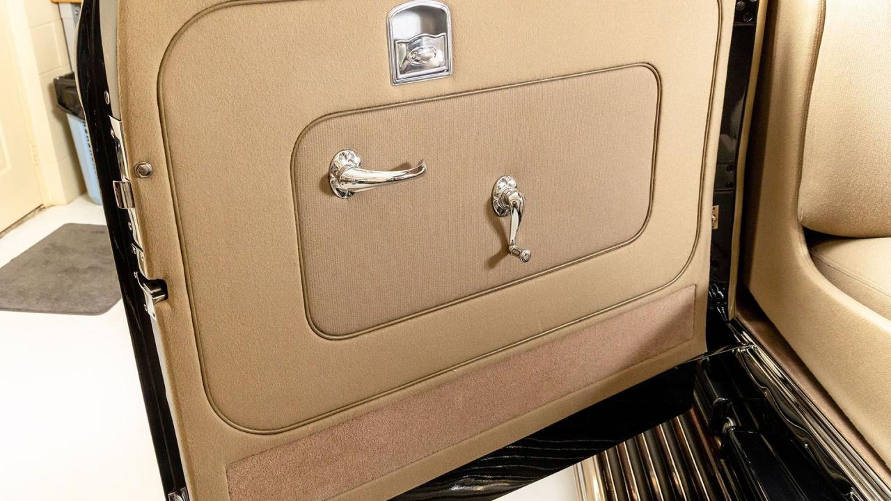 1931 Cadillac Series 452A V-16 Fleetwood Convertible Coupe