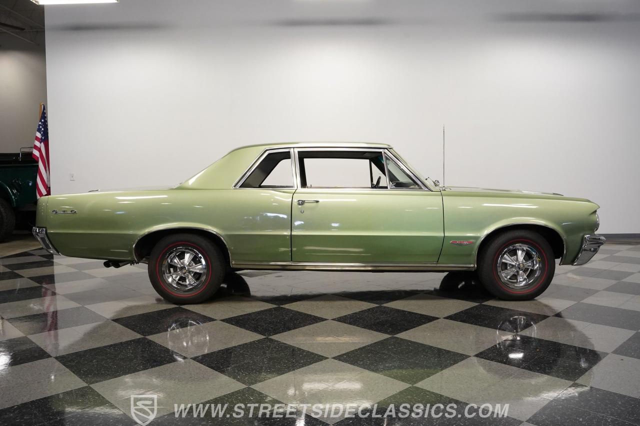 1964 Pontiac GTO Tri Power