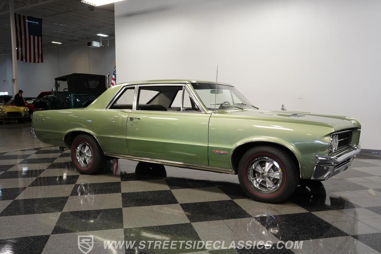 1964 Pontiac GTO Tri Power