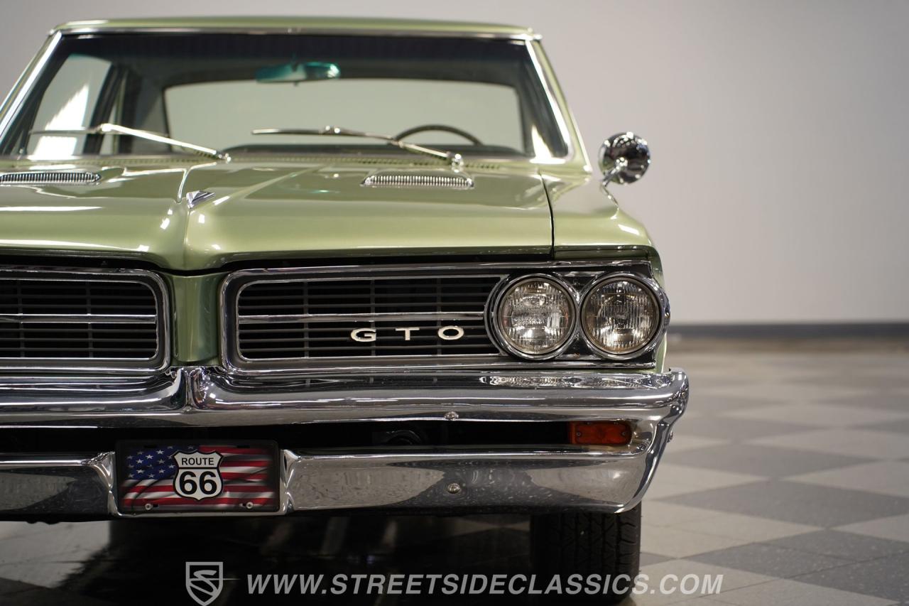 1964 Pontiac GTO Tri Power
