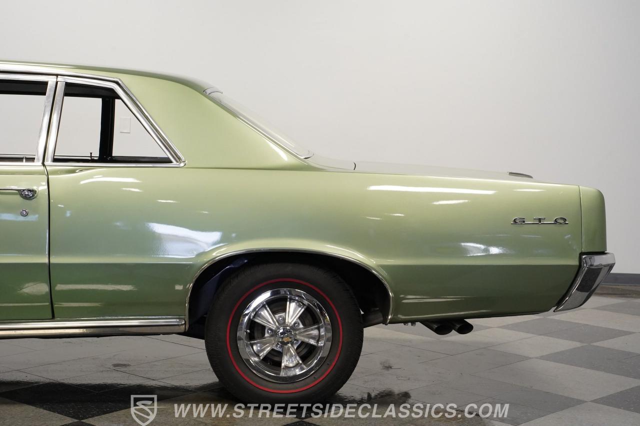 1964 Pontiac GTO Tri Power