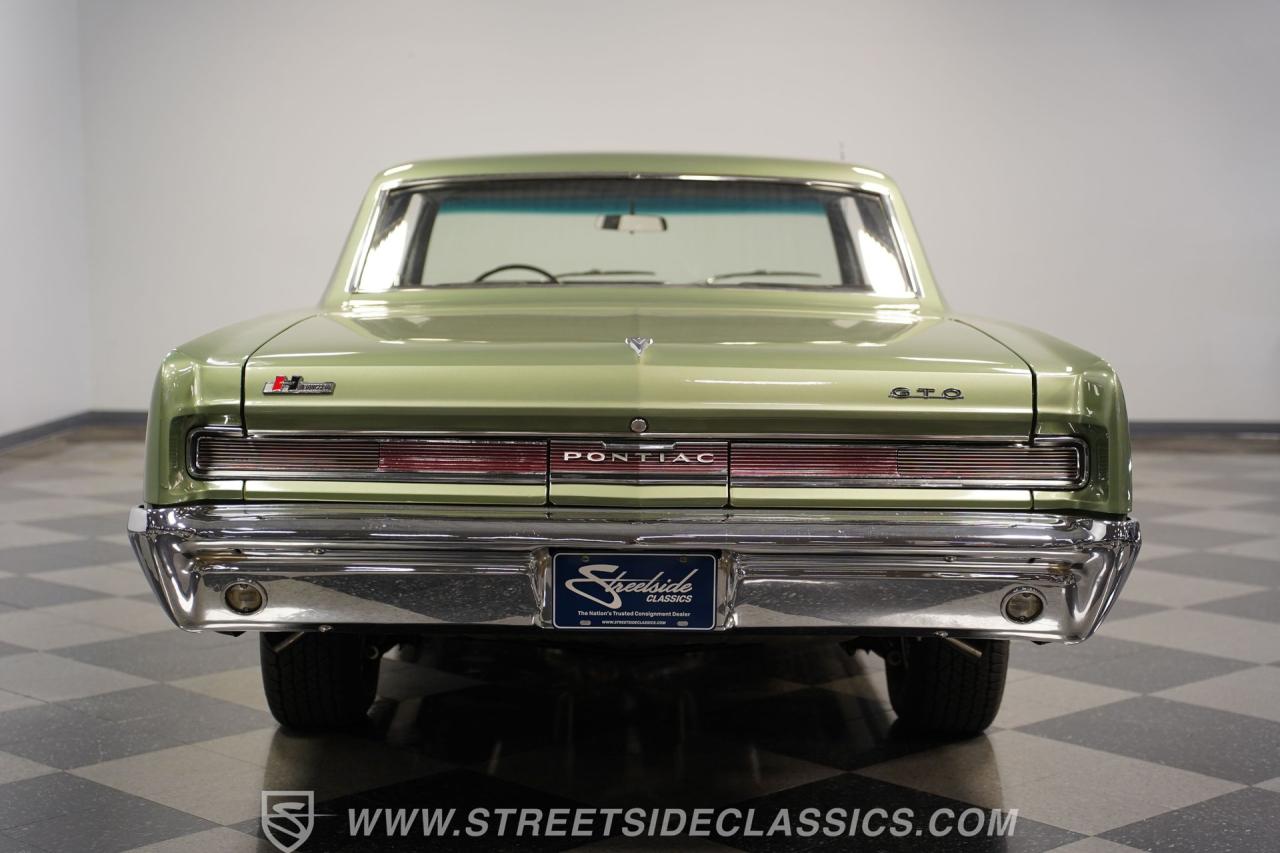 1964 Pontiac GTO Tri Power