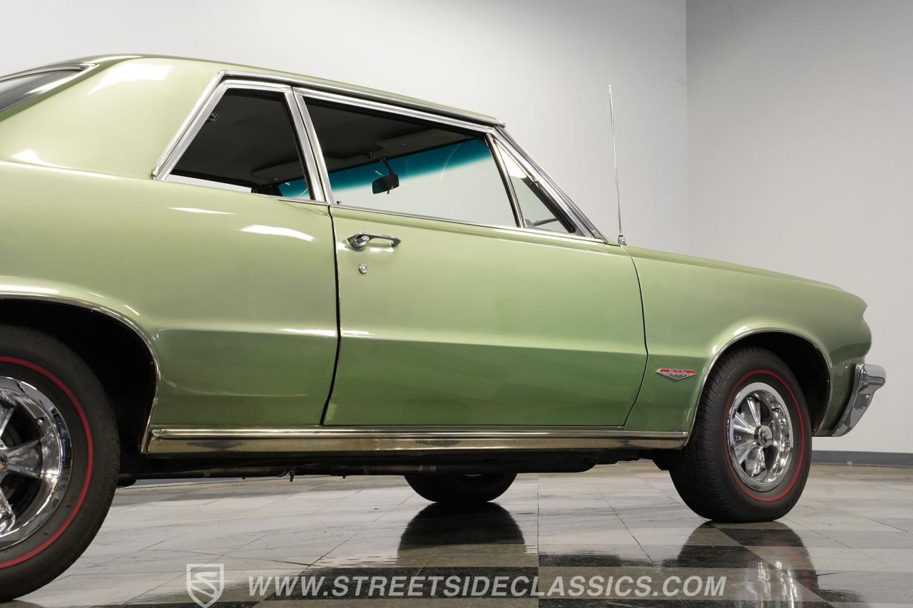 1964 Pontiac GTO Tri Power