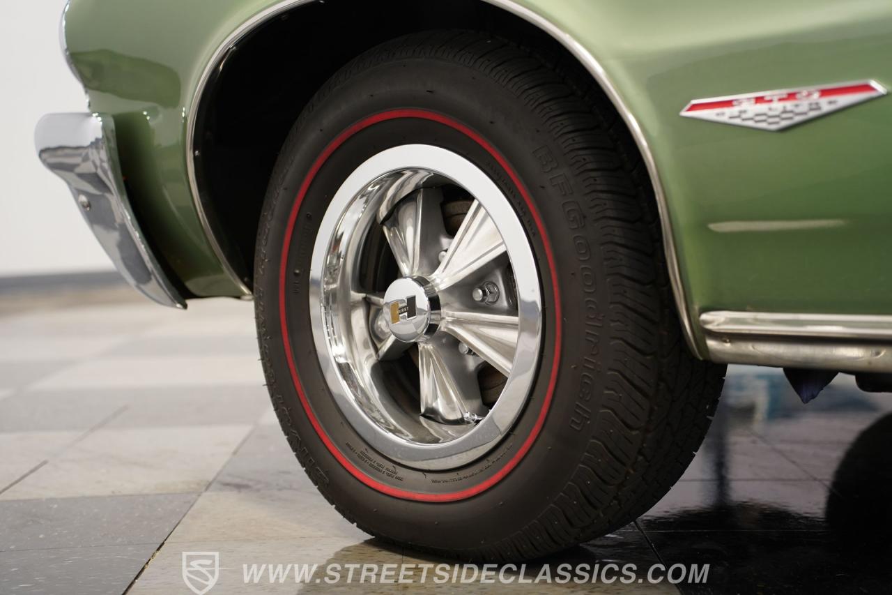 1964 Pontiac GTO Tri Power