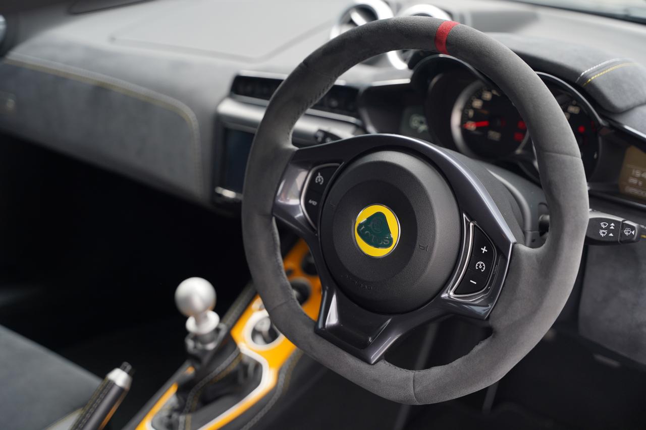 2018 Lotus Evora 
