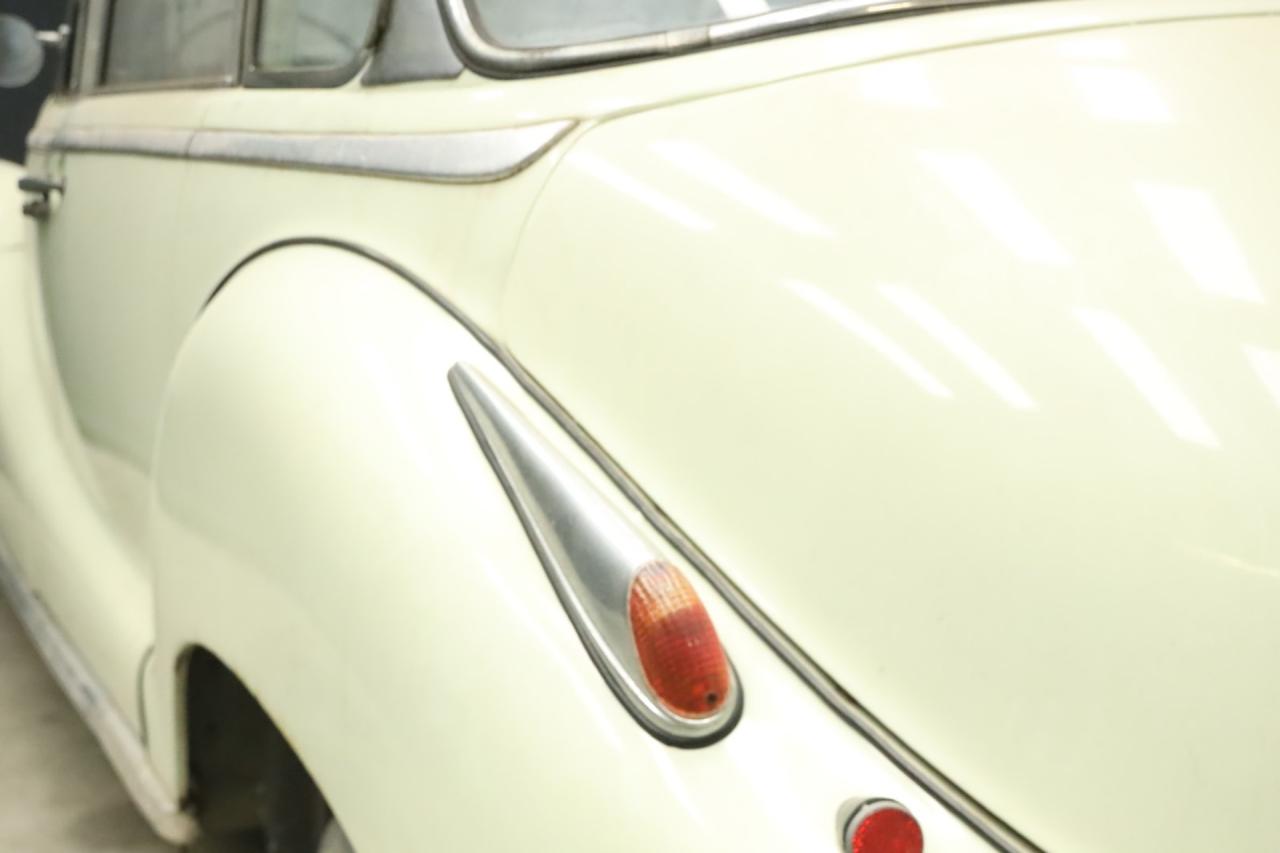 1956 BMW 502 V8 Sedan &ldquo;Barockengel&rdquo; Trade-in-car