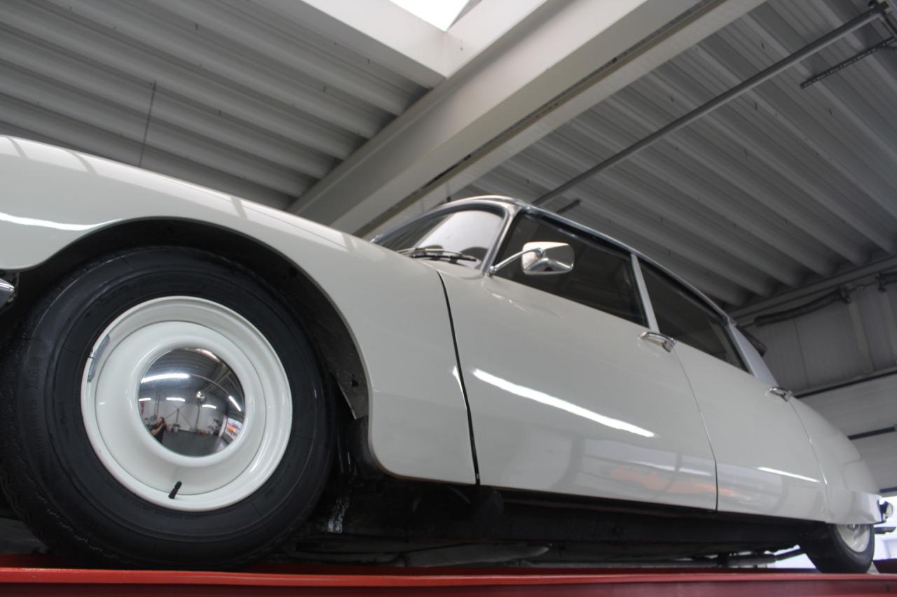 1971 Citro&euml;n Citro&euml;n ID19 DSpecial &ldquo;Poitiers history&rdquo;