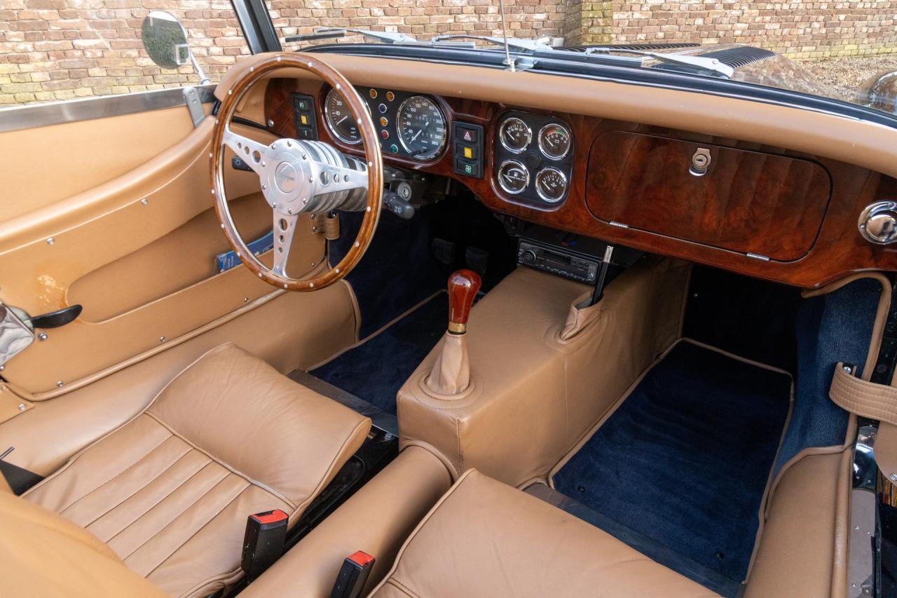 1998 Morgan Plus 8 4.6i &ldquo; in Lancia Blue&rdquo;