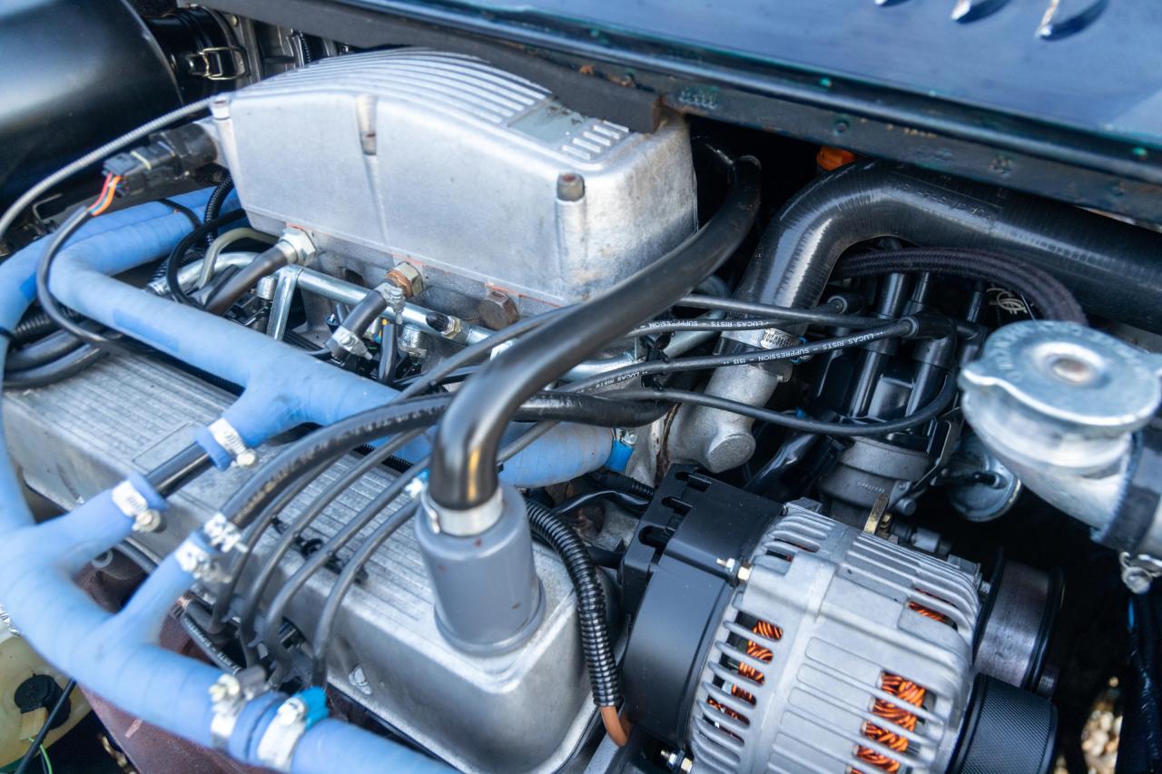 1998 Morgan Plus 8 4.6i &ldquo; in Lancia Blue&rdquo;