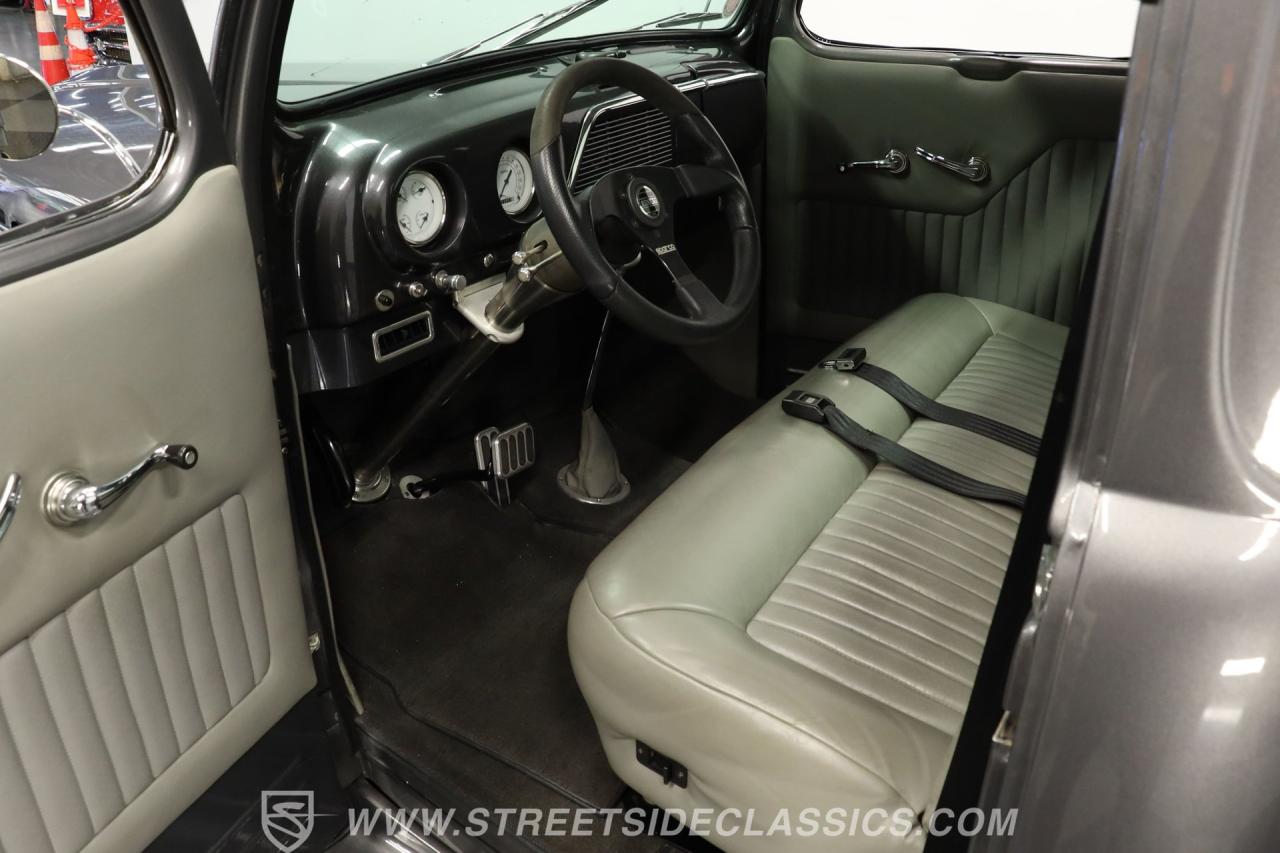 1952 Ford F-1 Restomod