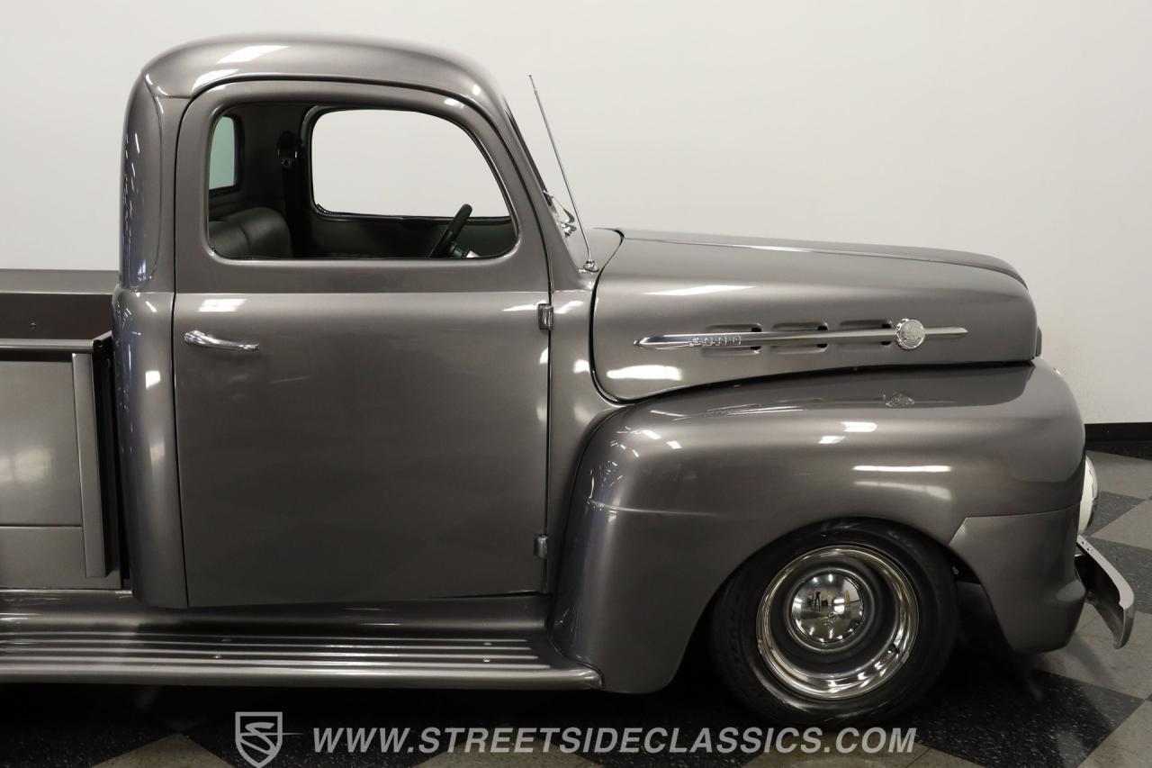 1952 Ford F-1 Restomod