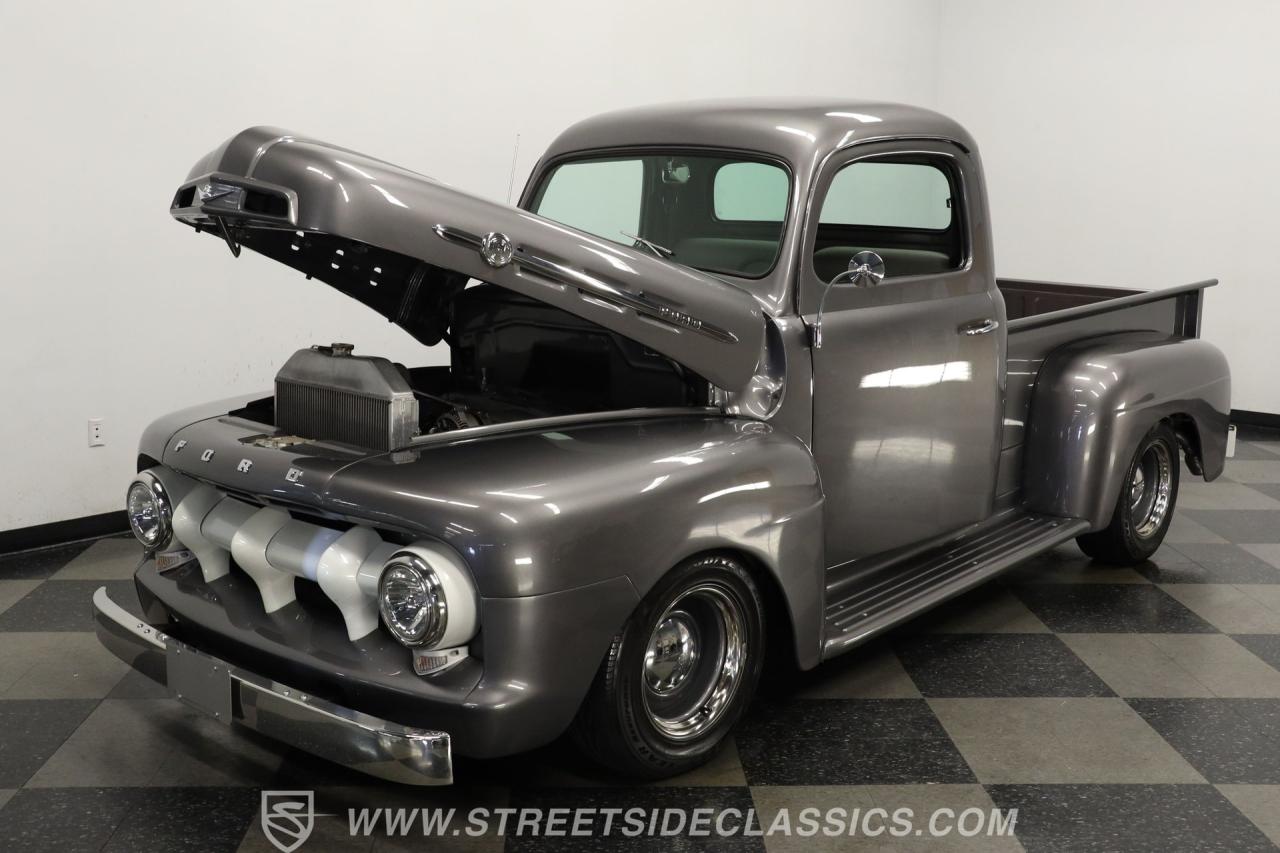 1952 Ford F-1 Restomod