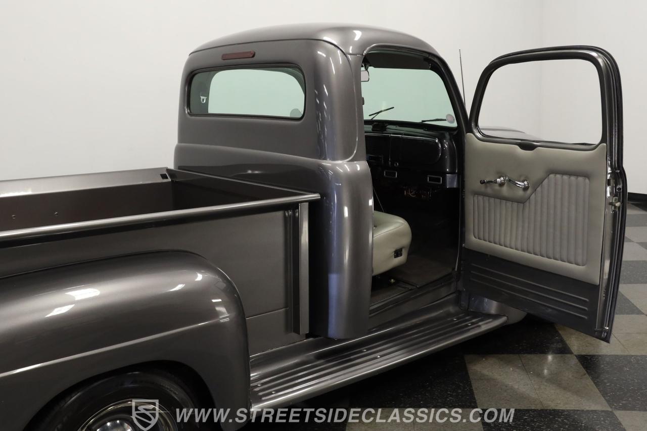 1952 Ford F-1 Restomod