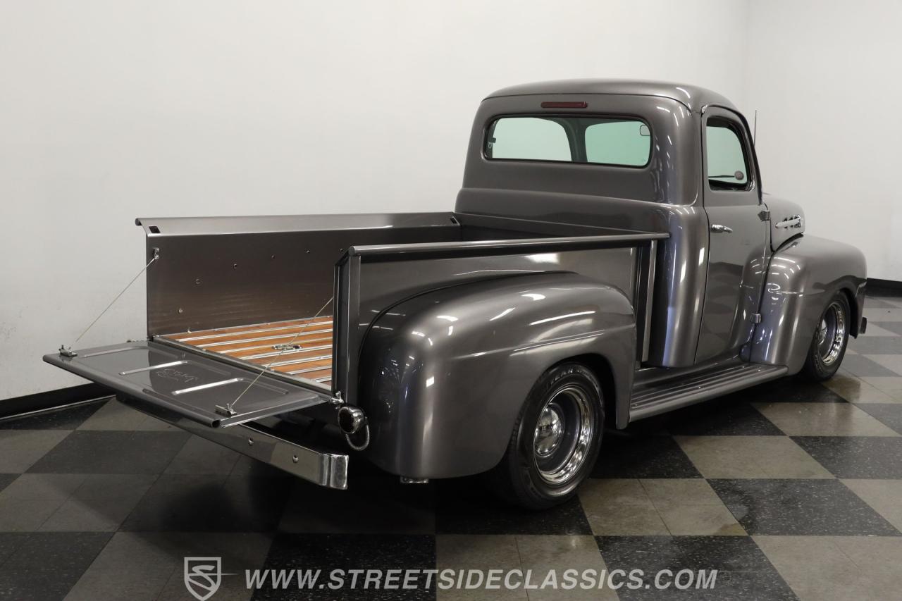 1952 Ford F-1 Restomod