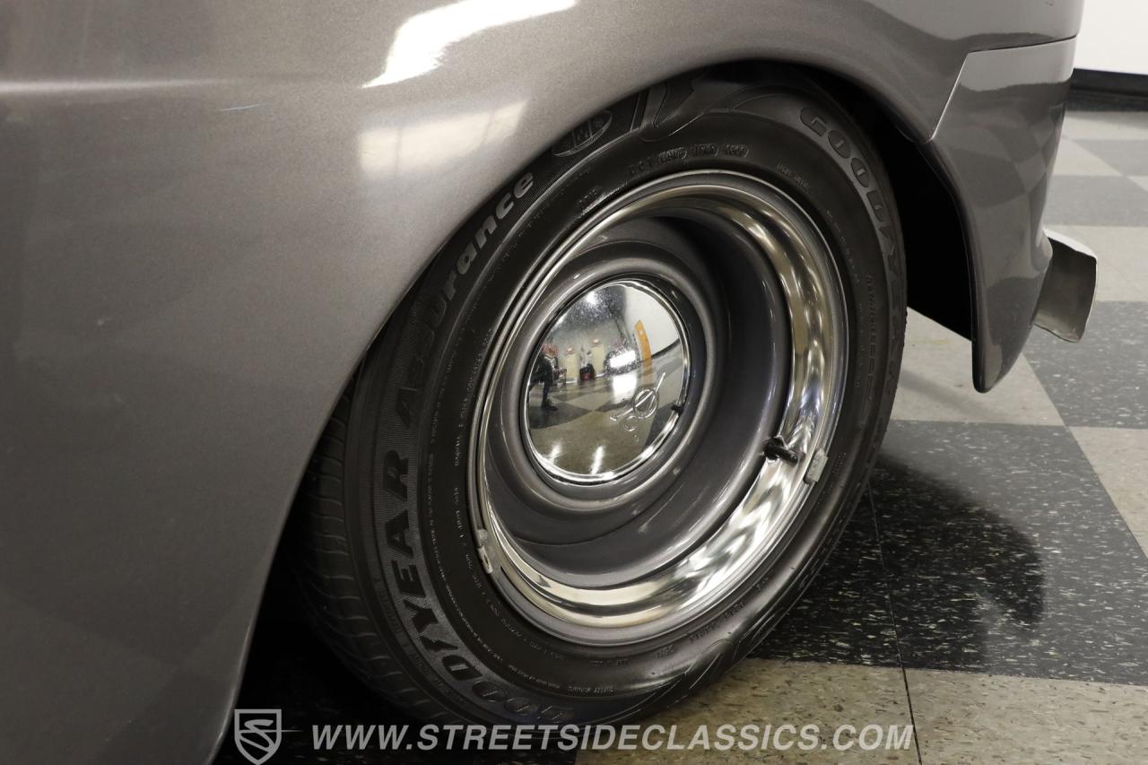 1952 Ford F-1 Restomod