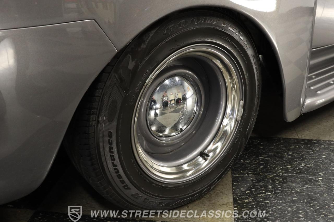 1952 Ford F-1 Restomod