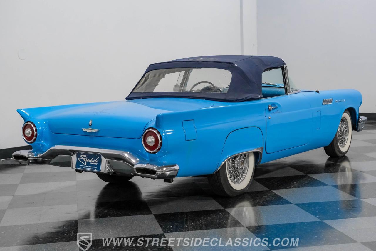 1957 Ford Thunderbird
