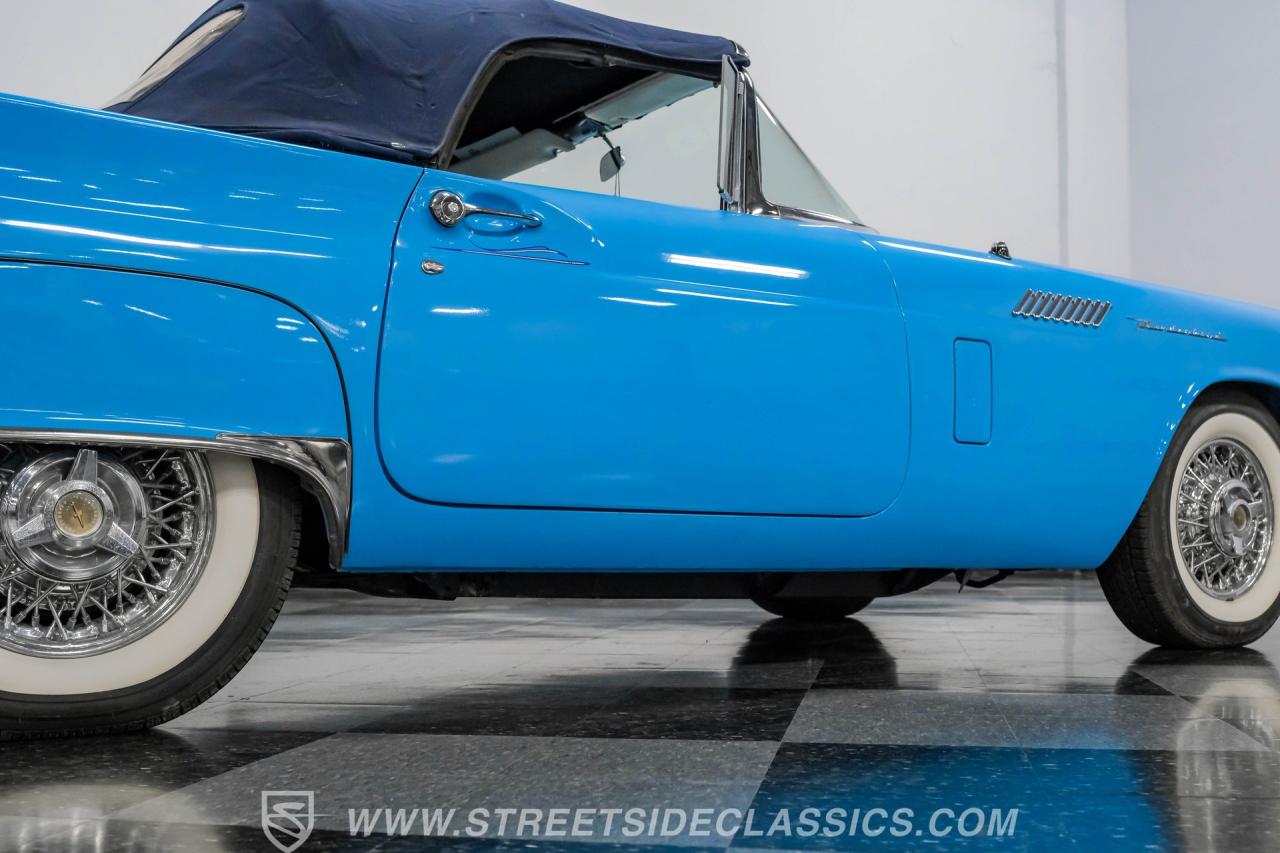 1957 Ford Thunderbird