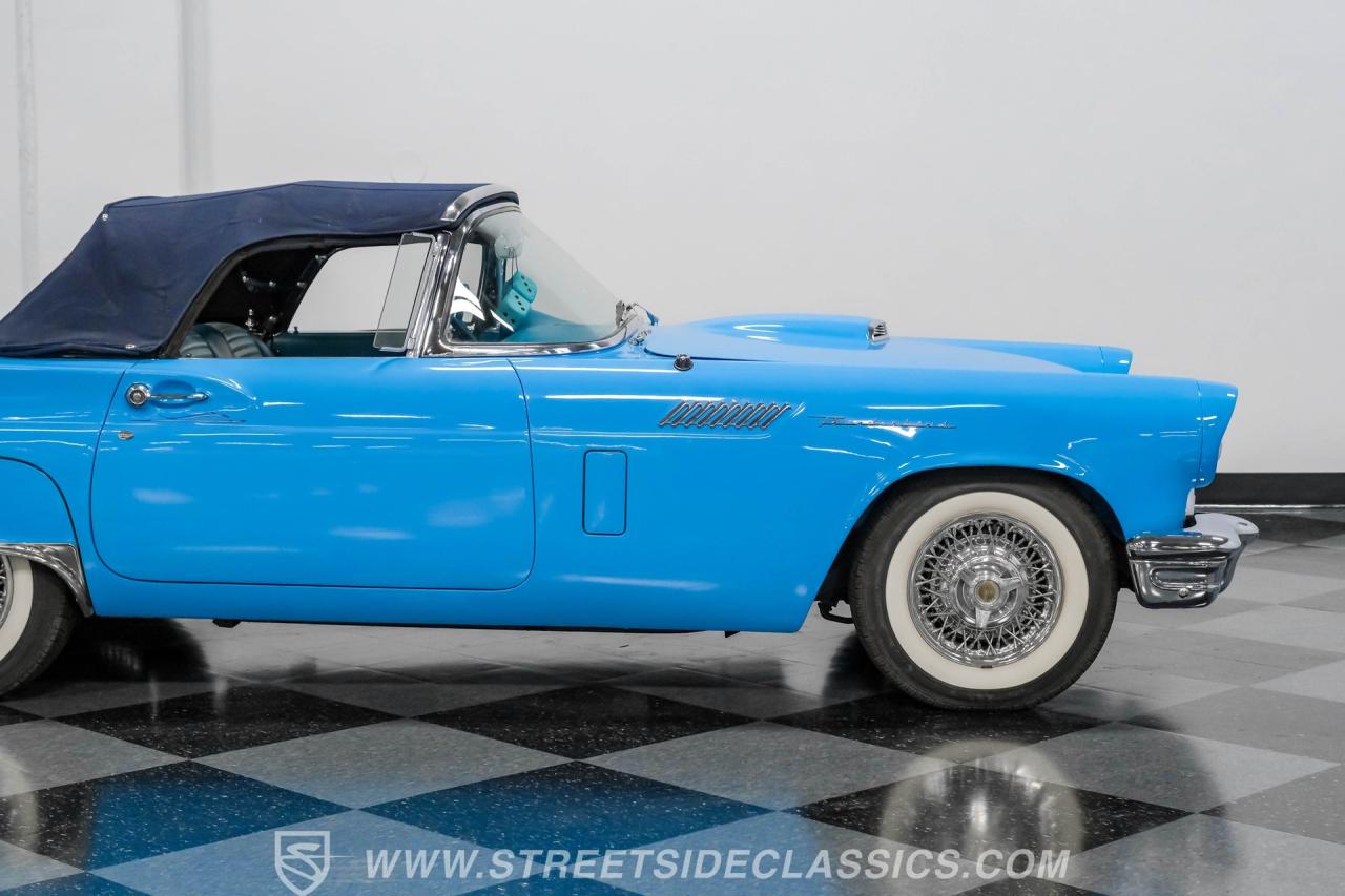 1957 Ford Thunderbird