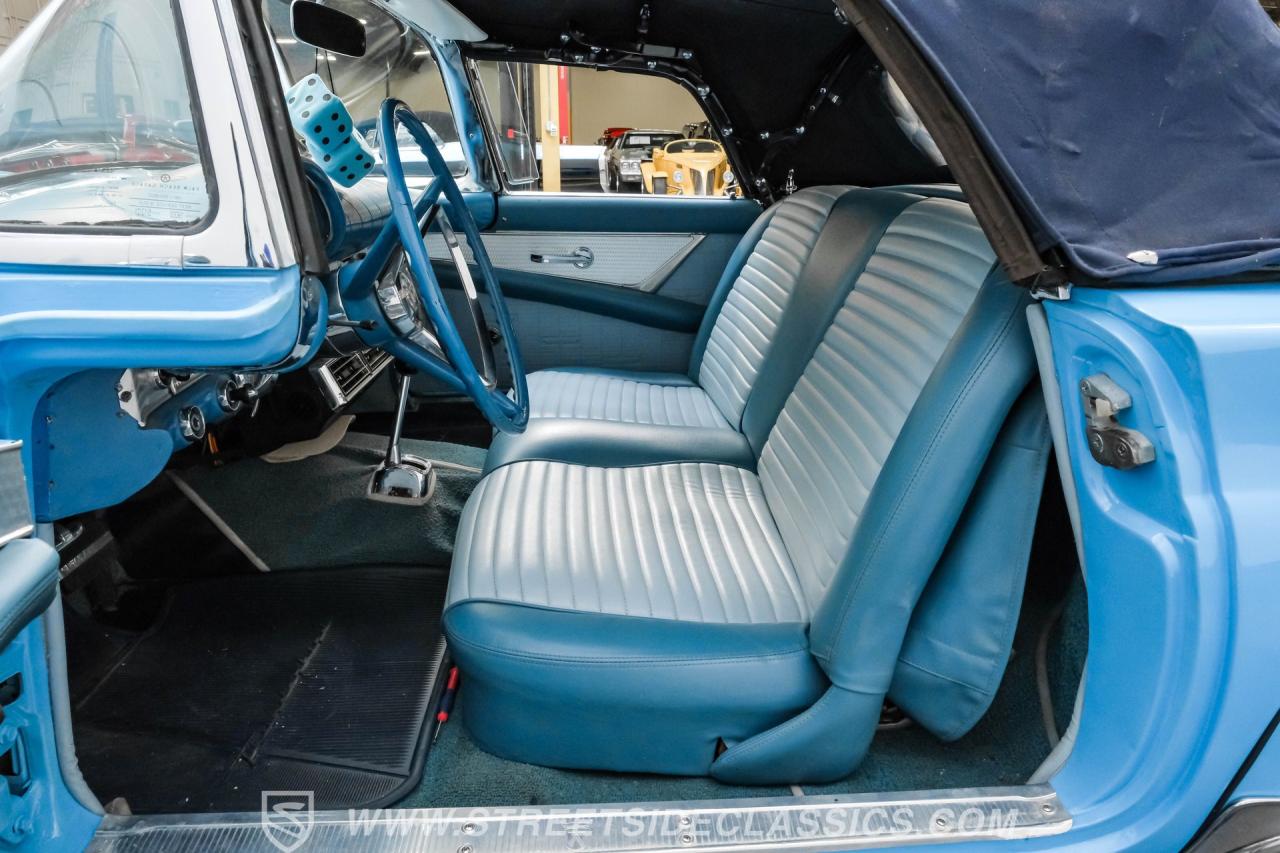 1957 Ford Thunderbird