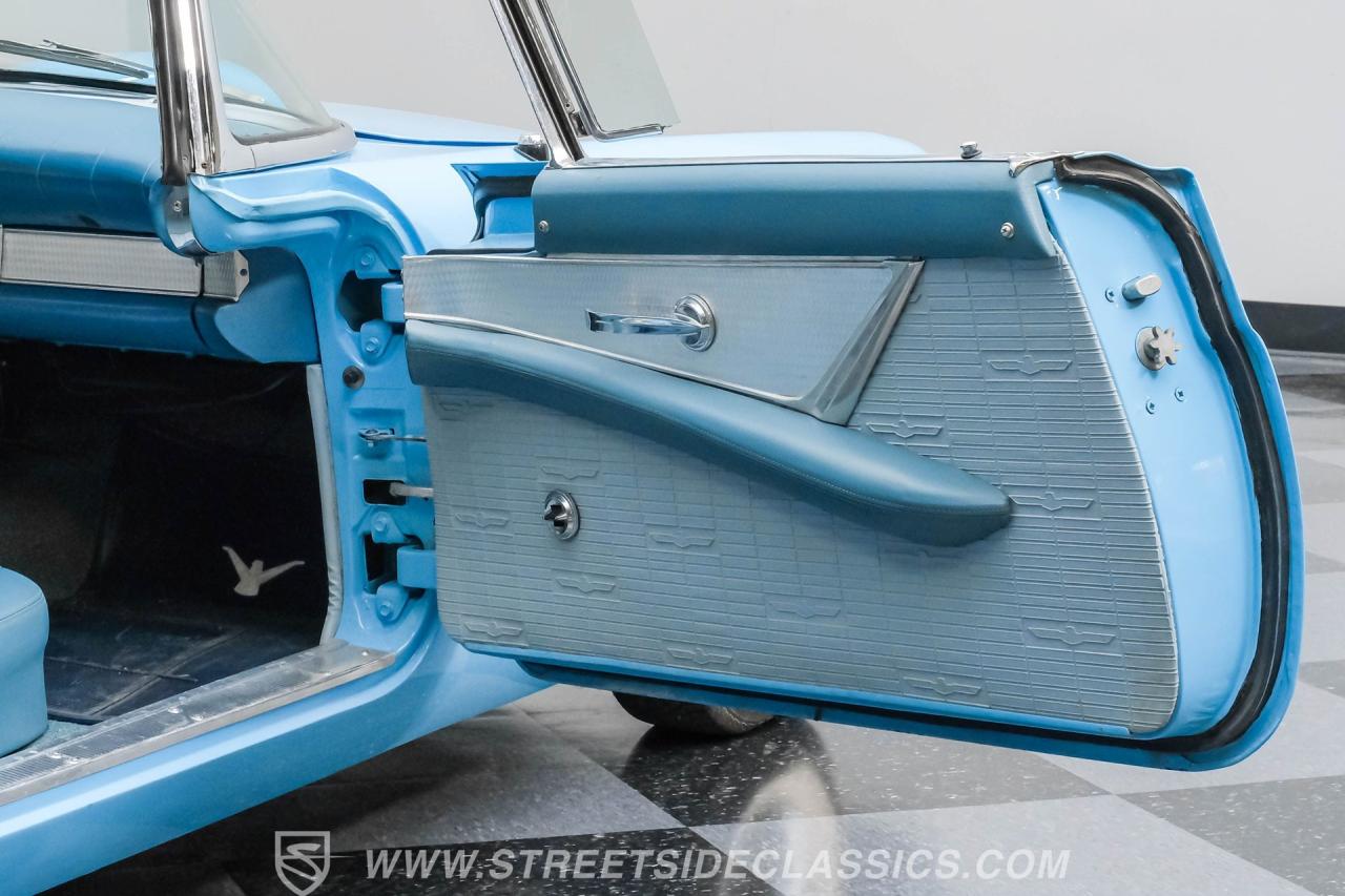 1957 Ford Thunderbird