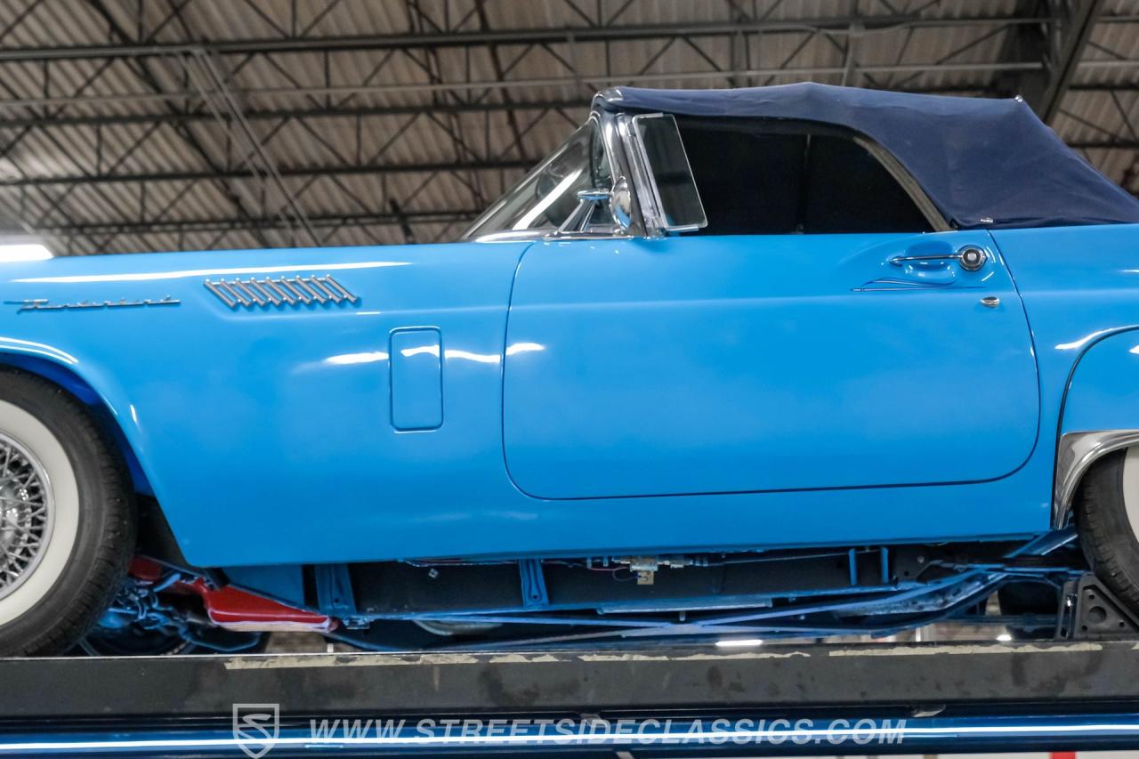 1957 Ford Thunderbird