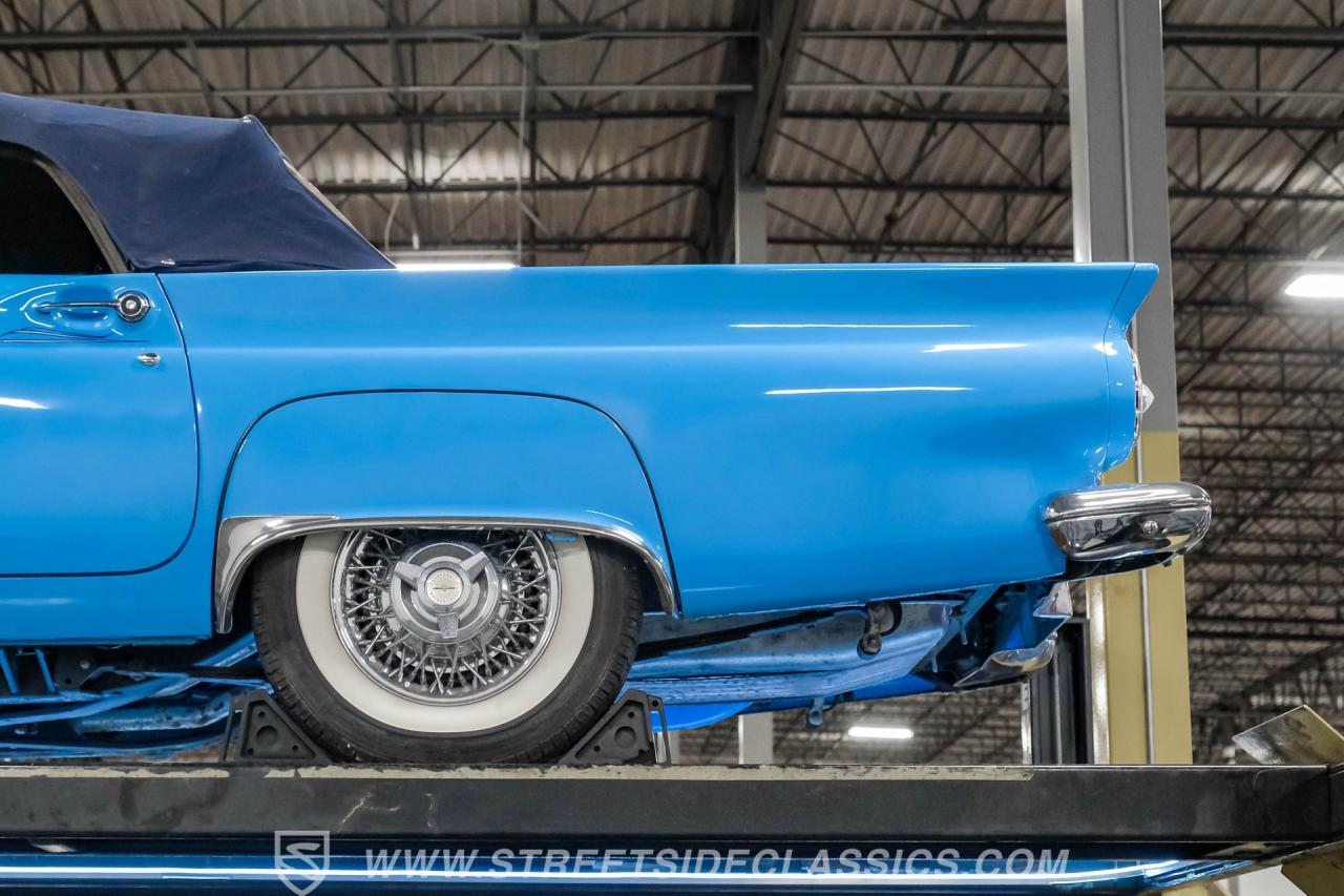 1957 Ford Thunderbird