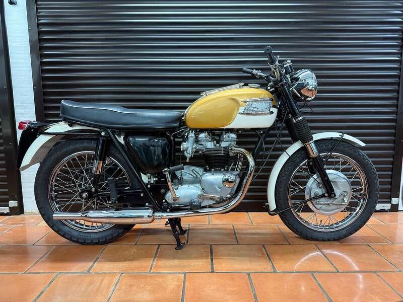 1964 Triumph T120 BONNEVILLE