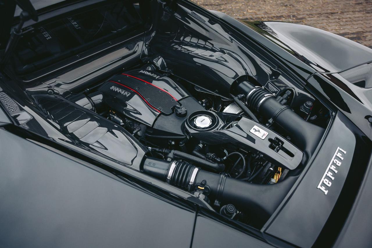 2020 Ferrari 488 PISTA