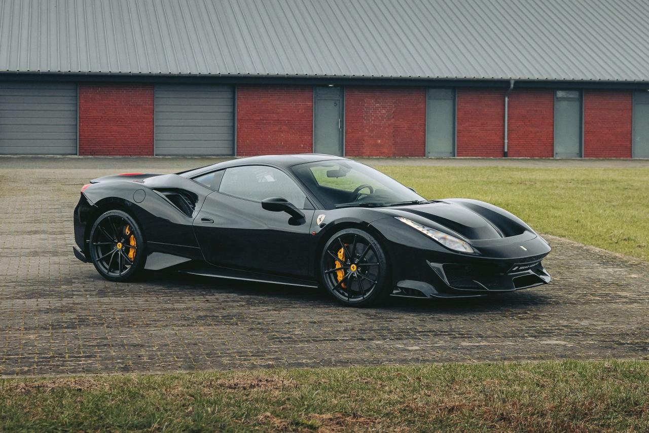 2020 Ferrari 488 PISTA