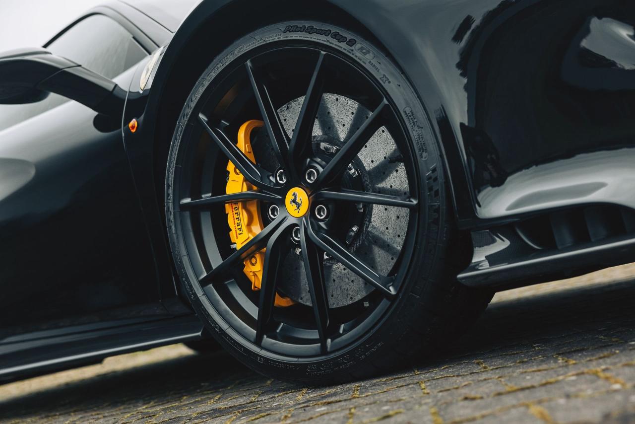 2020 Ferrari 488 PISTA