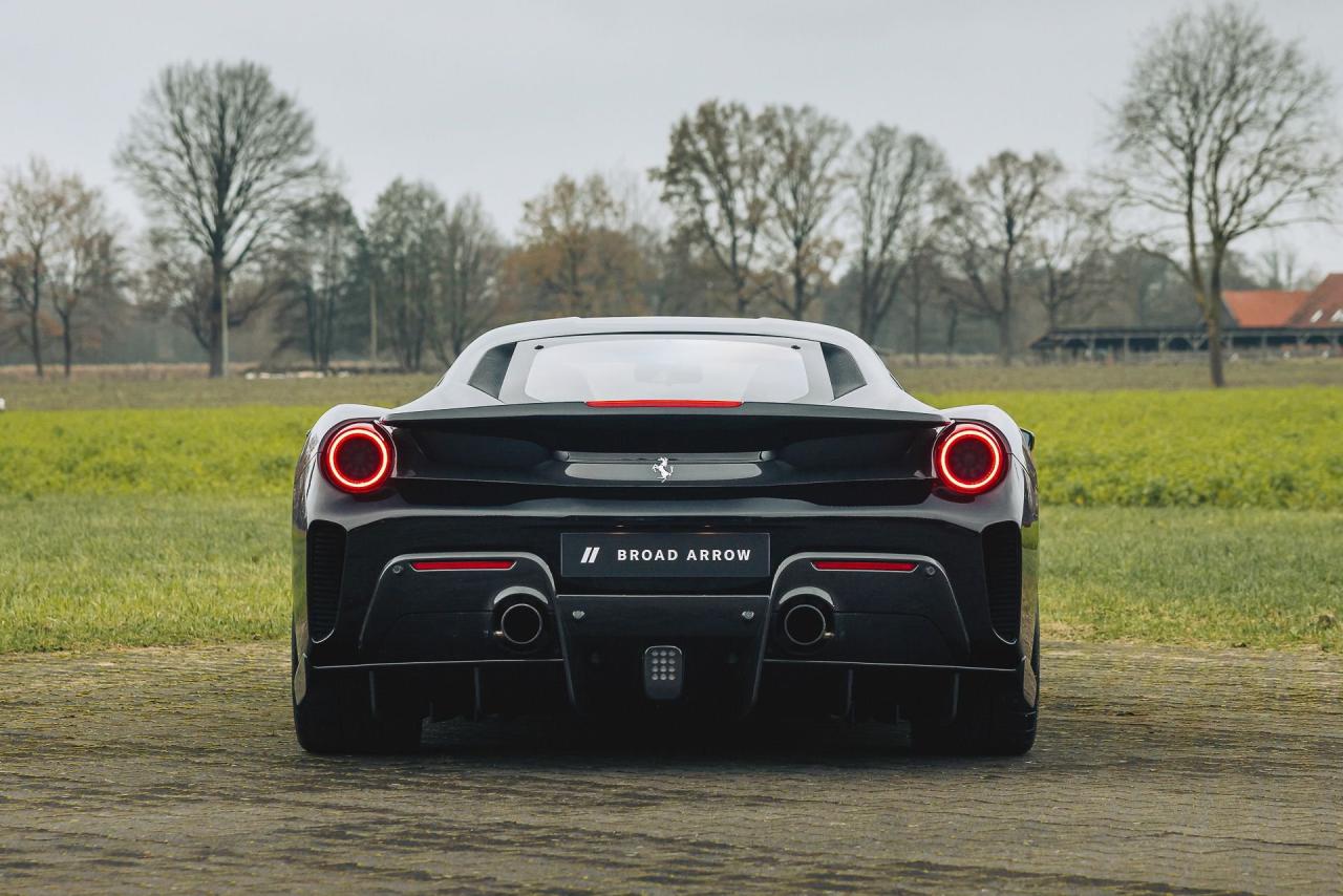 2020 Ferrari 488 PISTA