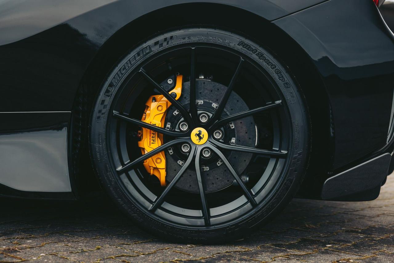 2020 Ferrari 488 PISTA