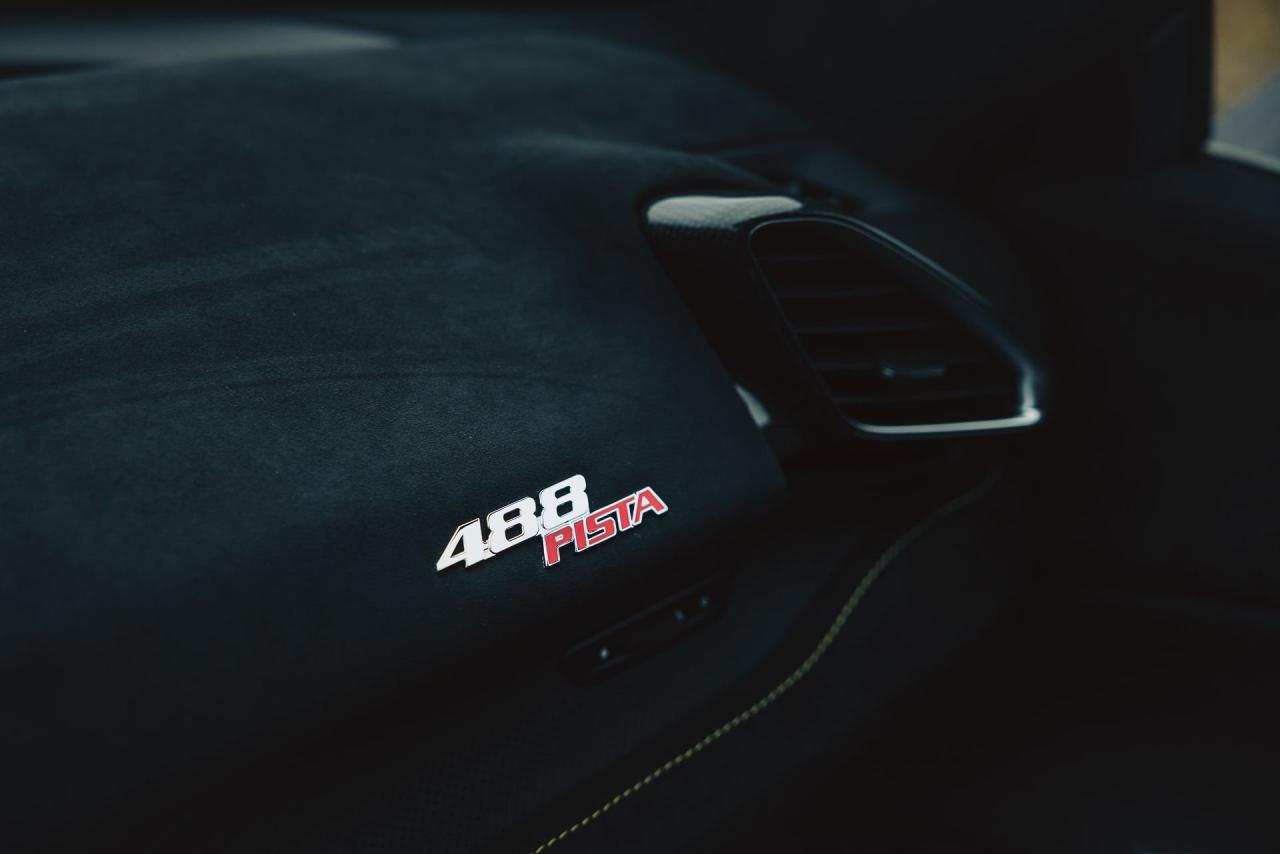 2020 Ferrari 488 PISTA