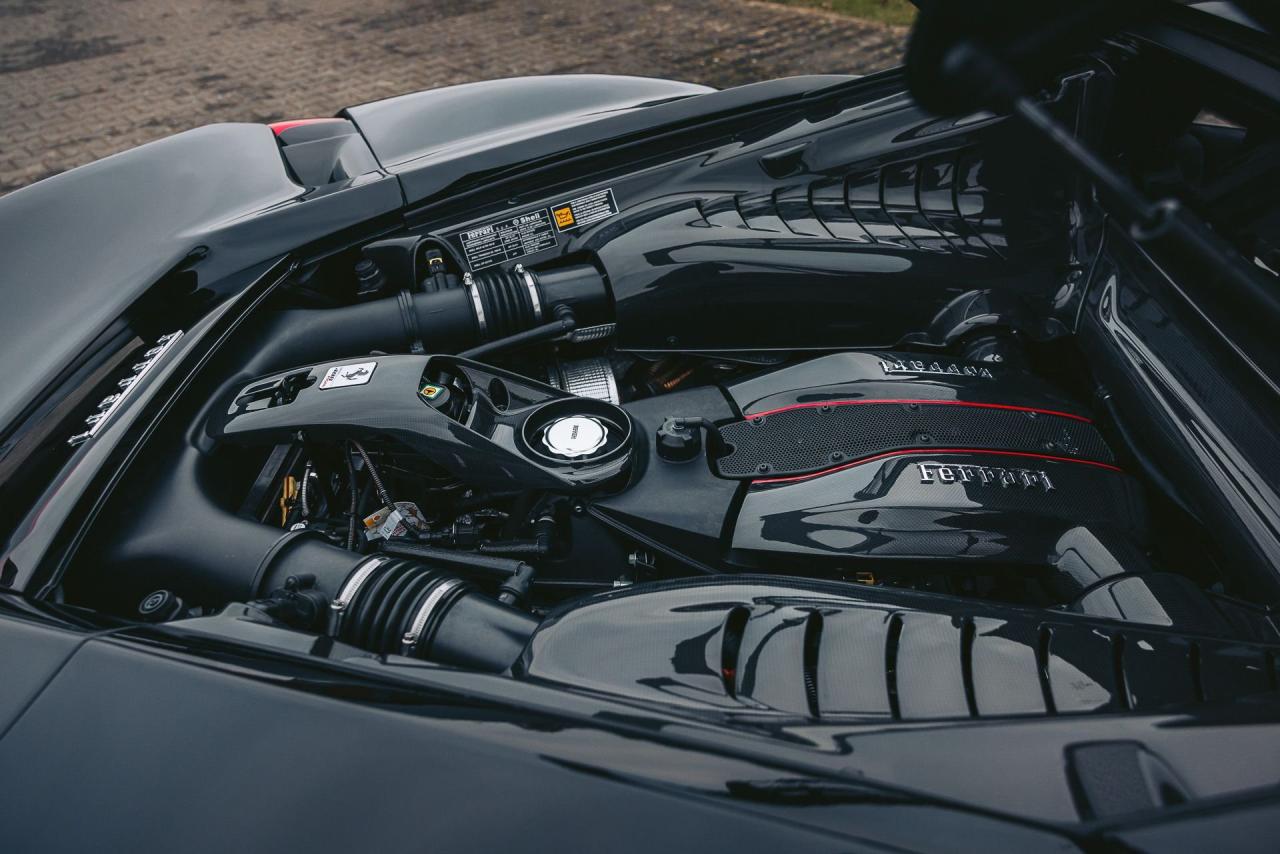 2020 Ferrari 488 PISTA