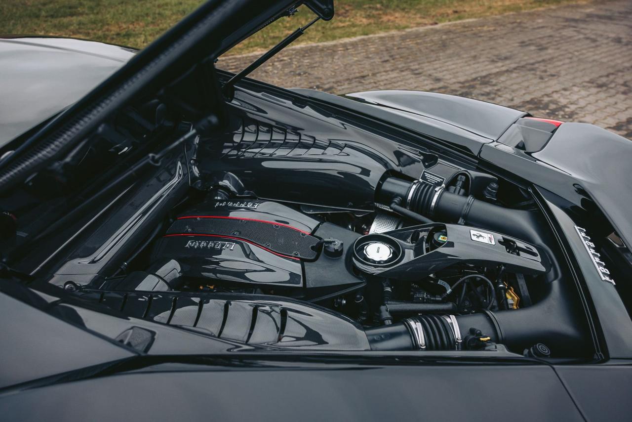 2020 Ferrari 488 PISTA