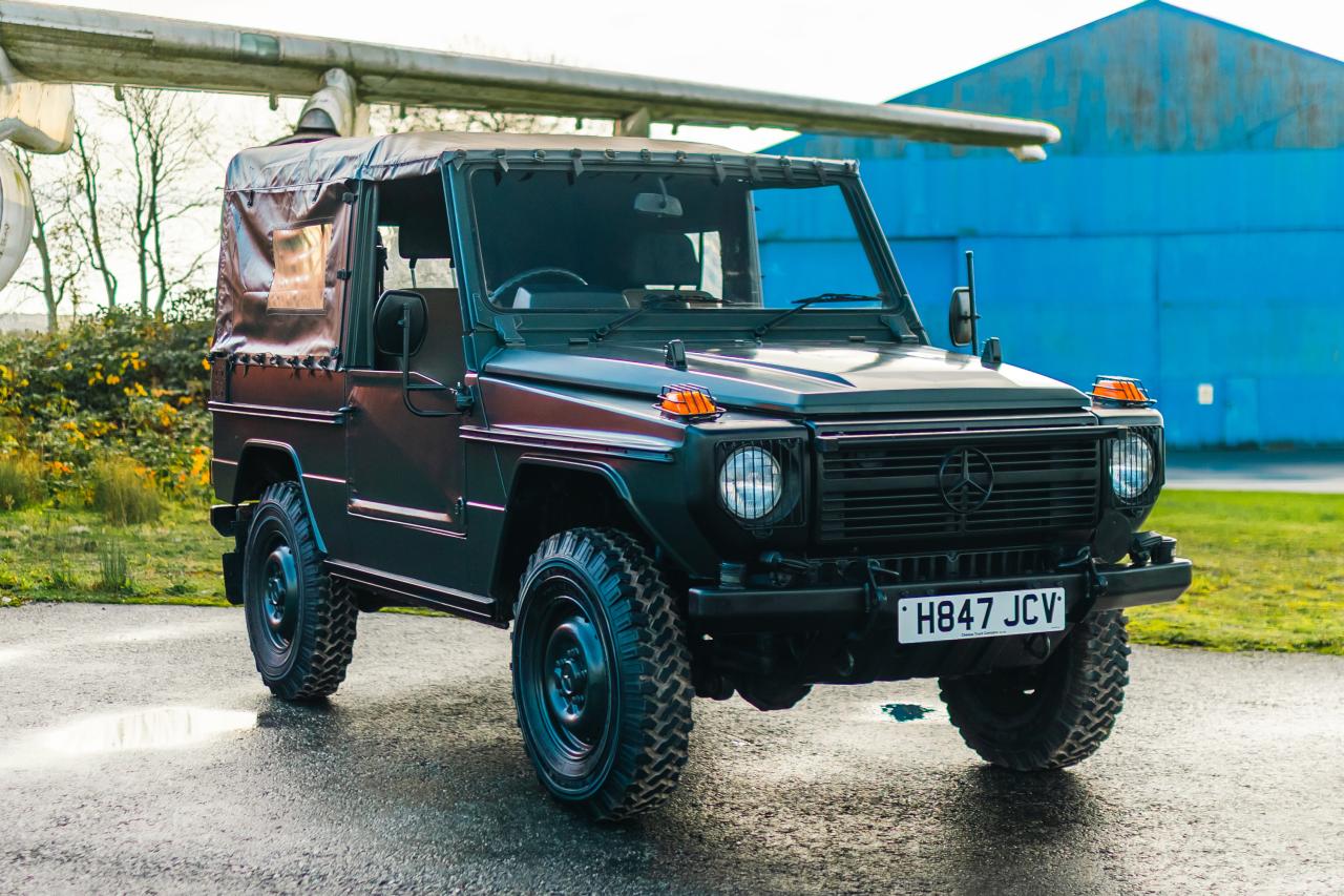 1989 Mercedes - Benz (W460) 240 GD